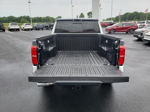 Used 2025 Toyota Tacoma Limited AWD/4WD image 7