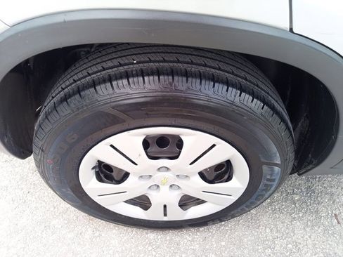 Used 2018 Chevrolet Trax LS image 11