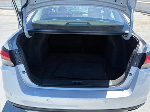Used 2025 Nissan Versa SV FWD image 28