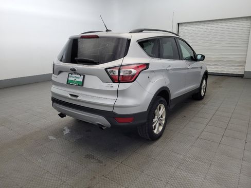 Used 2017 Ford Escape SE w/ Equipment Group 201A image 9