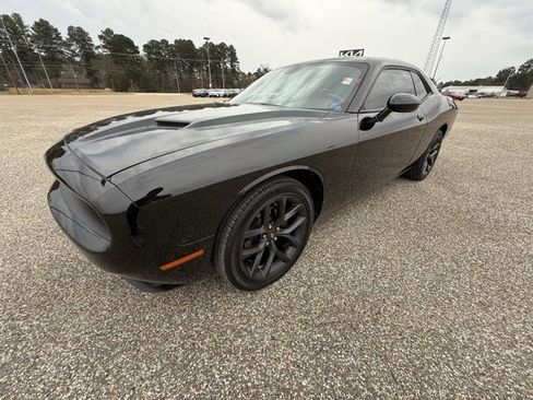 Used 2020 Dodge Challenger SXT w/ Blacktop Package image 3