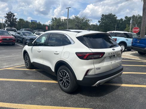 New 2025 Ford Escape SE image 5