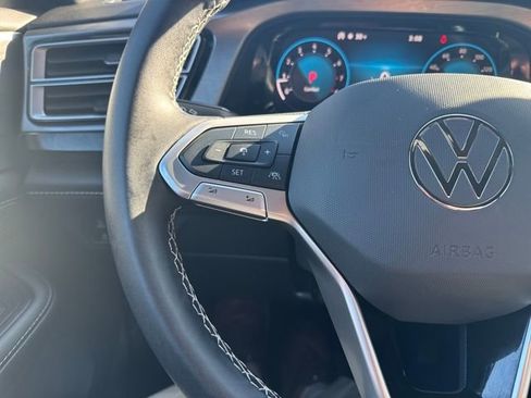 Certified 2025 Volkswagen Atlas Cross Sport SE image 21