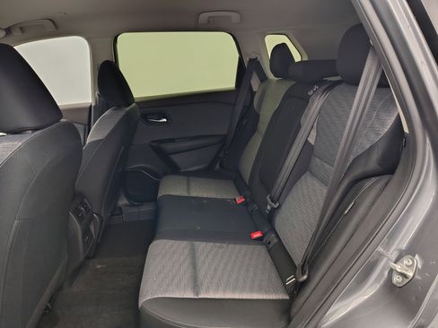 Used 2023 Nissan Rogue SV image 12