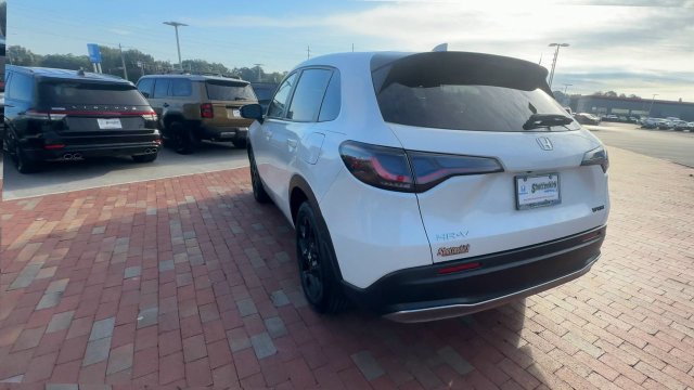 Certified 2024 Honda HR-V Sport image 9
