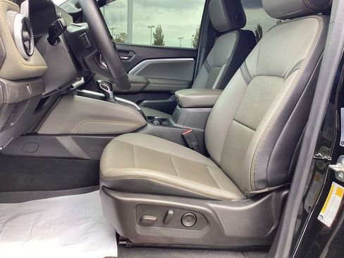 Used 2024 Chevrolet Colorado ZR2 w/ ZR2 Convenience Package III AWD/4WD image 15