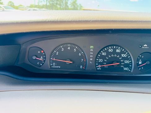 Used 2004 Toyota Avalon XL FWD image 15