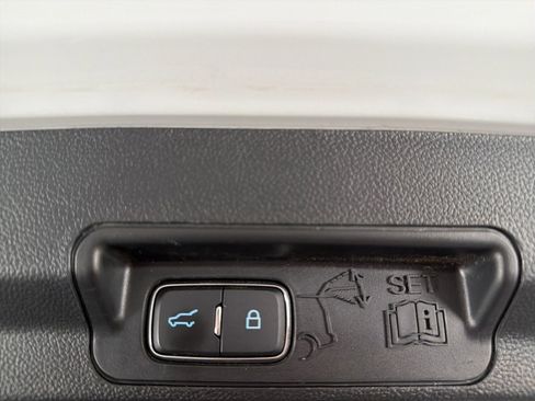 Used 2020 Ford Explorer Limited image 34