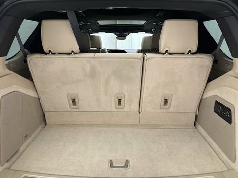 Certified 2023 Cadillac Escalade Premium Luxury image 17