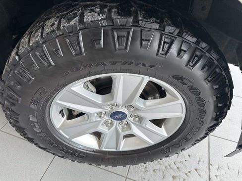 Used 2018 Ford F150 Lariat w/ Heavy-Duty Payload Package image 19