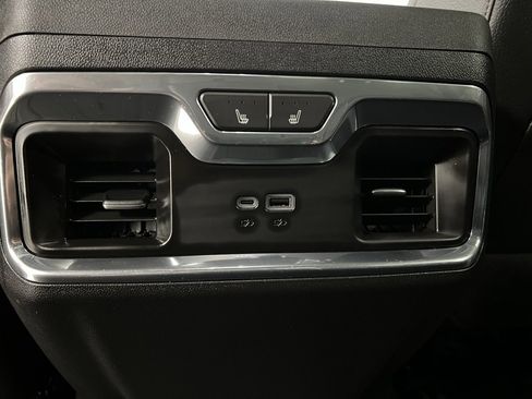 Used 2024 GMC Sierra 3500 Denali image 49