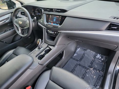 Used 2018 Cadillac XT5 Luxury image 25