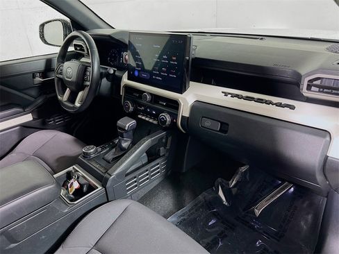Used 2024 Toyota Tacoma TRD Off-Road image 25