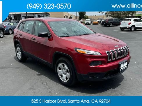 Used 2017 Jeep Cherokee Sport FWD image 3