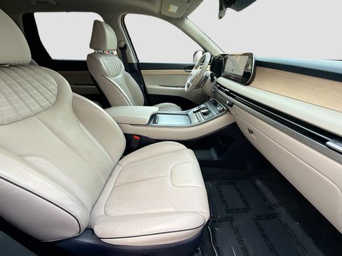Used 2023 Hyundai Palisade Limited image 32