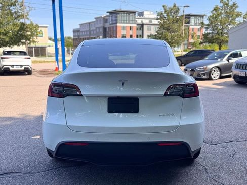 Used 2021 Tesla Model Y Long Range AWD/4WD image 5