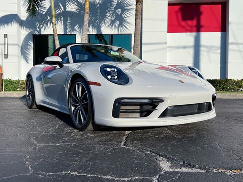 Used 2020 Porsche 911 Carrera S RWD image 4