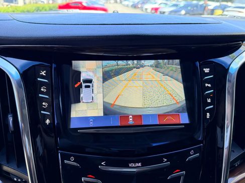 Used 2018 Cadillac Escalade ESV Luxury image 25