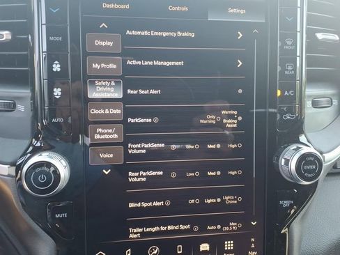 New 2026 RAM 1500 4x4 Crew Cab image 11