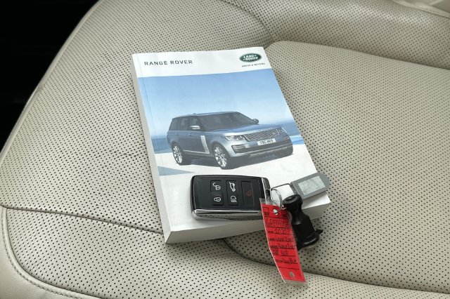 Used 2020 Land Rover Range Rover HSE AWD/4WD image 11