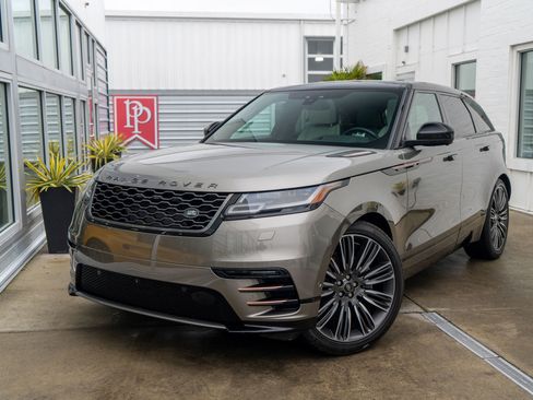Used 2018 Land Rover Range Rover Velar image 3