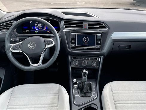 Used 2022 Volkswagen Tiguan S image 14