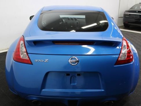 Used 2009 Nissan 370Z Coupe w/ Sport Pkg RWD image 6