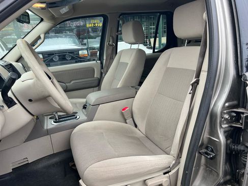 Used 2007 Ford Explorer Sport Trac XLT AWD/4WD image 7
