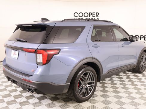 Used 2025 Ford Explorer ST w/ Sun And Sound Package AWD/4WD image 23