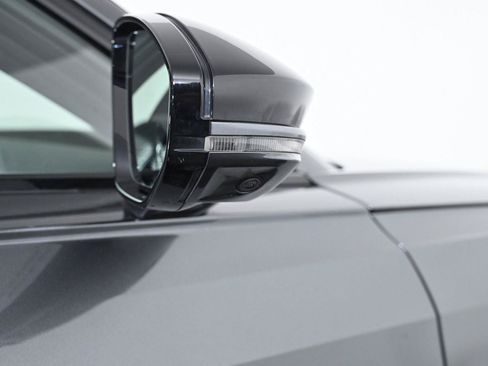 Used 2020 Audi S8 L w/ S8 Executive Package AWD/4WD image 8