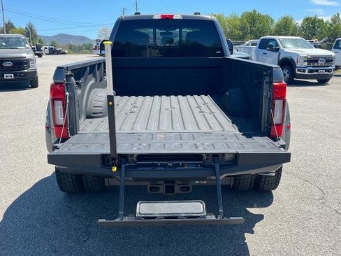 Certified 2021 Ford F450 Platinum w/ FX4 Off-Road Package AWD/4WD image 4