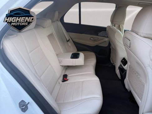 Used 2020 Mercedes-Benz GLE 350 4MATIC w/ Premium Package image 26