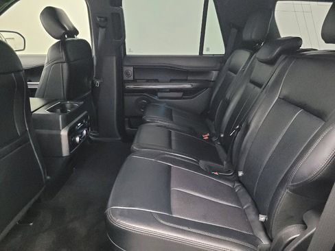Used 2019 Ford Expedition XLT w/ Equipment Group 202A image 18