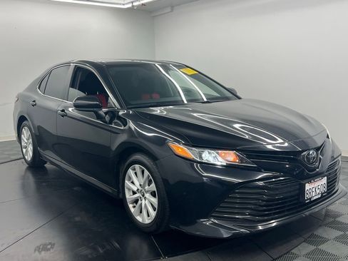Used 2020 Toyota Camry LE w/ Carpet Mat Package image 2