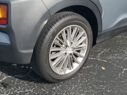 Used 2021 Hyundai Kona SEL image 7