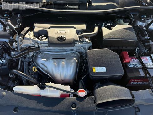 Used 2016 Toyota Camry SE image 31