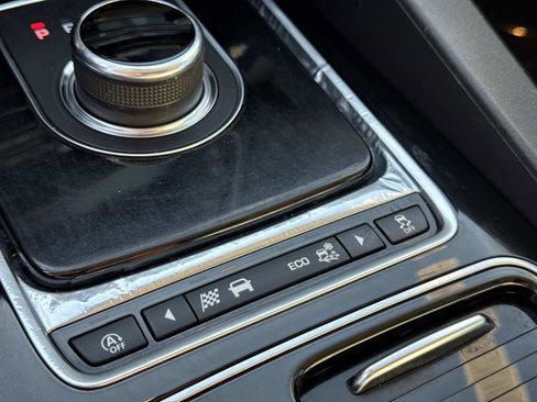 Used 2018 Jaguar F-PACE Prestige image 24