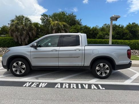 Used 2017 Honda Ridgeline RTL image 2
