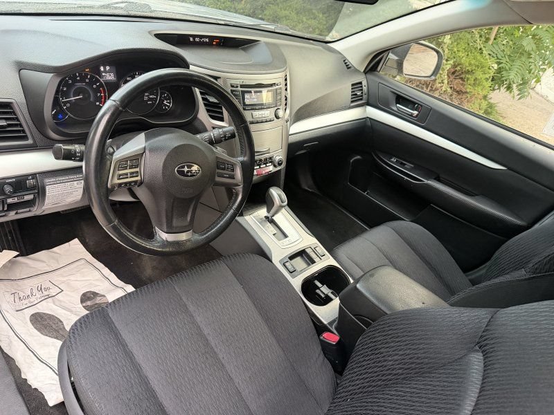Used 2012 Subaru Outback 2.5i Premium w/ All-Weather Pkg AWD/4WD image 10
