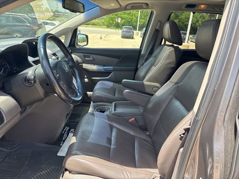 Used 2011 Honda Odyssey Touring Elite image 10