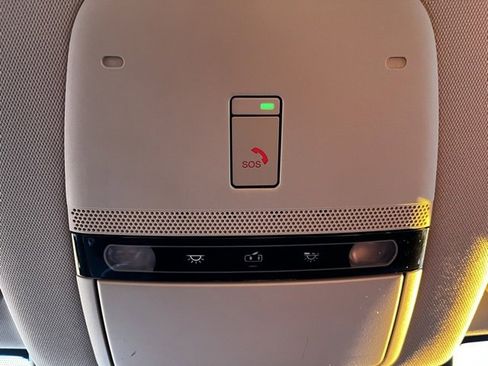 Used 2024 Nissan Ariya FWD image 27