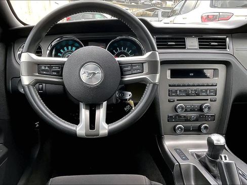 Used 2013 Ford Mustang GT image 6