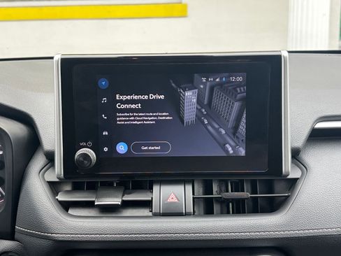 Used 2025 Toyota RAV4 XLE image 18