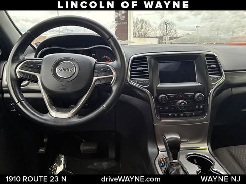 Used 2020 Jeep Grand Cherokee Laredo image 21