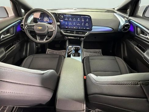 Used 2024 Chevrolet Equinox EV LT FWD image 30