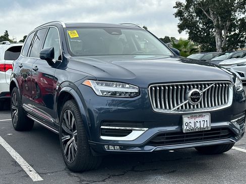 Used 2023 Volvo XC90 B6 Plus image 2