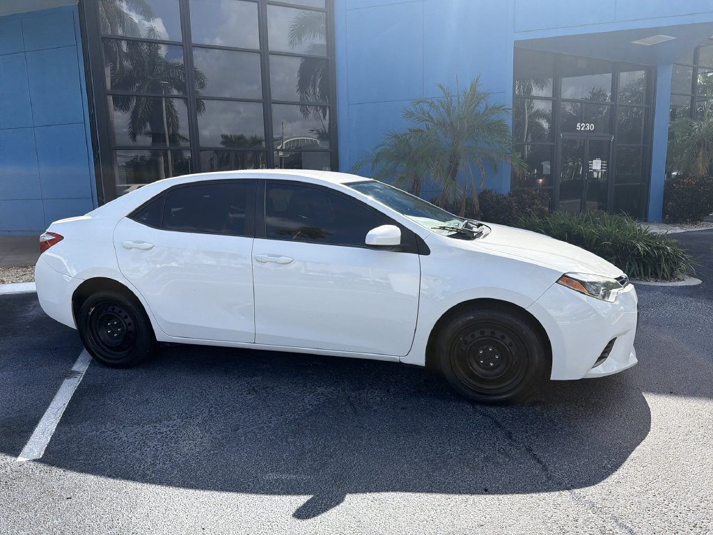 Used 2016 Toyota Corolla LE FWD image 27