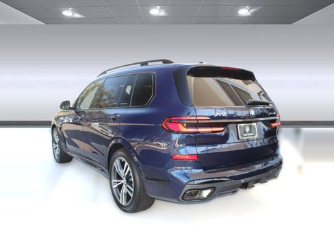 New 2026 BMW X7 xDrive40i image 3