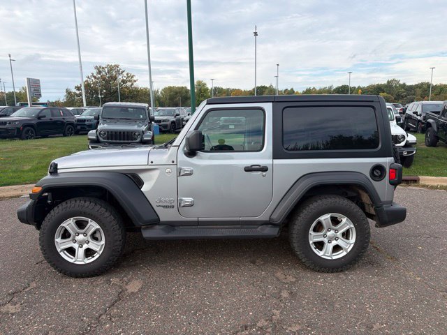 Used 2019 Jeep Wrangler Sport AWD/4WD image 2