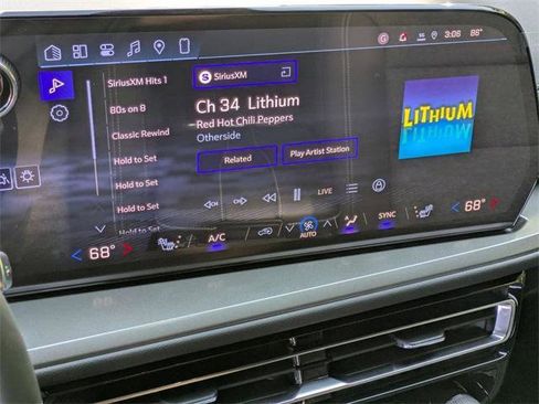 New 2026 Chevrolet Traverse LT w/ Driver Confidence Package image 17